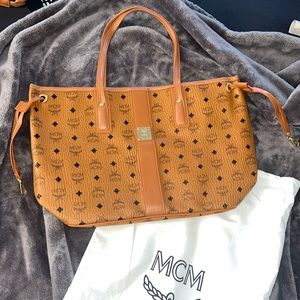 Luxury logo designer inspired tote handbag